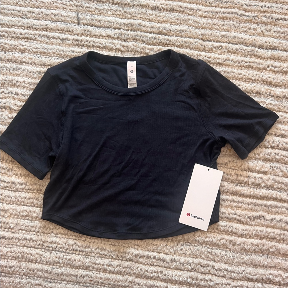 Lululemon Cropped Tee